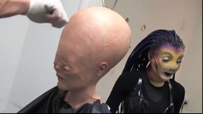 Aliens do love making out with sexy bitches from Earth very much